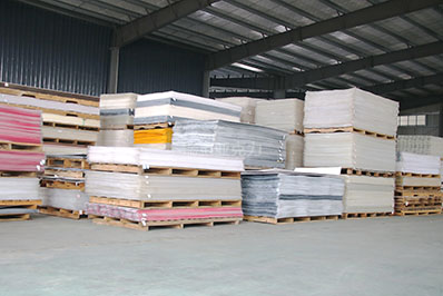 什么顏料適合在亞克力板材上畫畫